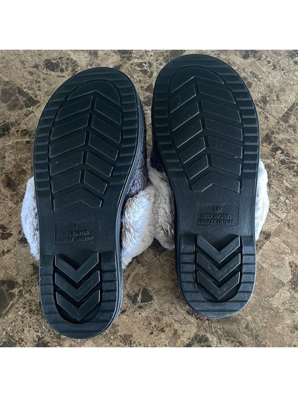 Slippers Size M❤️❤️ - Picture 5 of 5